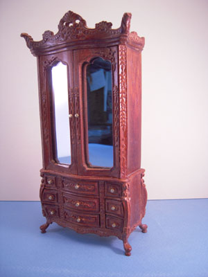 1" scale miniature Bespaq Chateau Bombe Armoire 1" scale miniature Bespaq Chateau Bombe Armoire