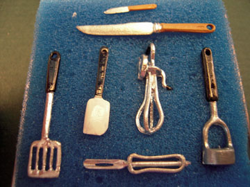 5014 1" scale kitchen implement set