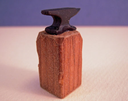 Miniature Sir Thomas Thumb Artisan Metal Anvil on Wood Beam for 1:12 Dollhouse