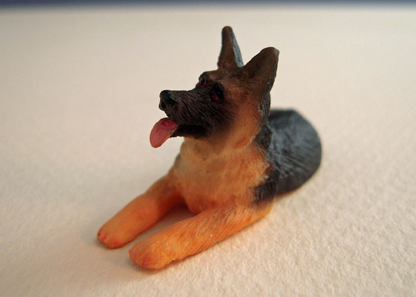 Miniature Lying German Shepherd Dog 1:24 Scale Miniature Lying German Shepherd Dog 1:24 Scale