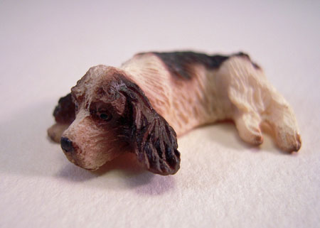 Miniature Lying English Springer Spaniel Dog 1:24 Miniature Lying English Springer Spaniel Dog 1:24