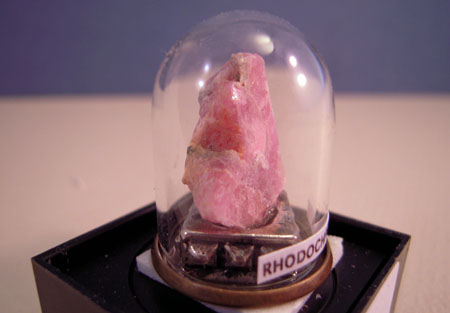 Artistic Florals Pink Rhodochrosite Stone 1:12 Artistic Florals Pink Rhodochrosite Stone 1:12