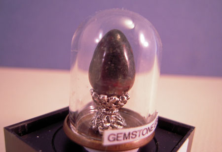 Artistic Florals Black Gem Stone Egg 1:12 scale Artistic Florals Black Gem Stone Egg 1:12 scale