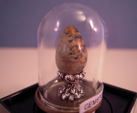 Artistic Florals Black and Beige Gem Stone Egg 1:12 scale Artistic Florals Black and Beige Gem Stone Egg 1:12 scale