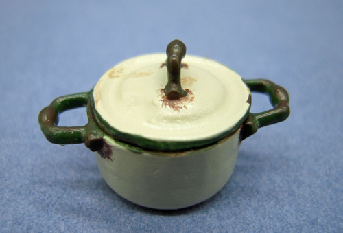 Falcon Beige Medium Casserole Pot 1:24 scale Falcon Beige Medium Casserole Pot 1:24 scale