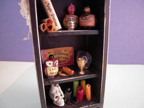Filled Witch's Hutch 1:12 Scale Filled Witch's Hutch 1:12 Scale