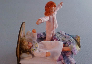 gd001c 1/2" Gayle Dolls Dolly Bed