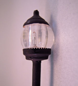 hspol 1/2" scale outdoor pole lamp