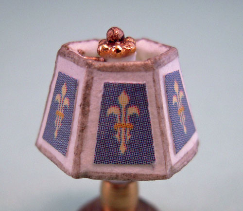 Miniscules Miniature Non-Working Blue Cross Candlestick Base Table Lamp 1:24 scale Miniscules Miniature Non-Working Blue Cross Candlestick Base Table Lamp 1:24 scale