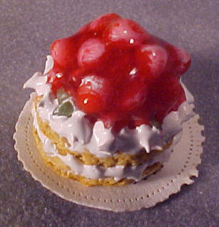 mm419 1/2" strawberry cake