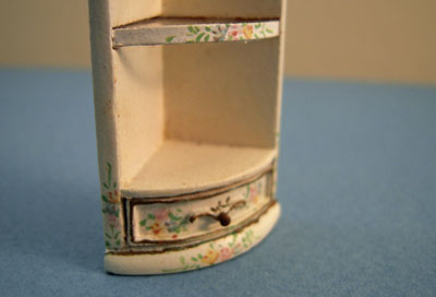 1/2" scale miniature Bespaq Emporium End Corner Shelf