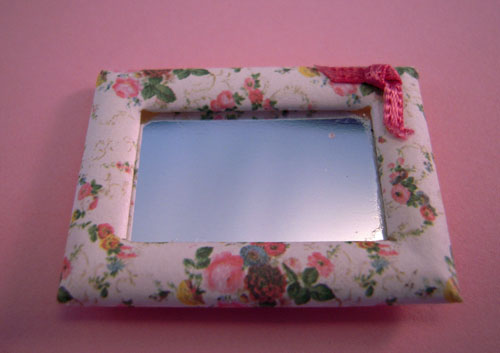 ESTATE SALE Shabby Chic Small Mirror 1:12 scale ESTATE SALE Shabby Chic Small Mirror 1:12 scale