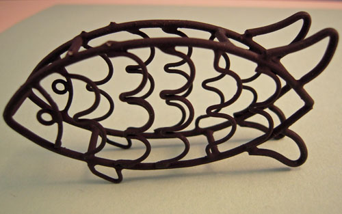 Estate Sale Metal Fish Wine Rack 1:12 Scale Estate Sale Metal Fish Wine Rack 1:12 Scale