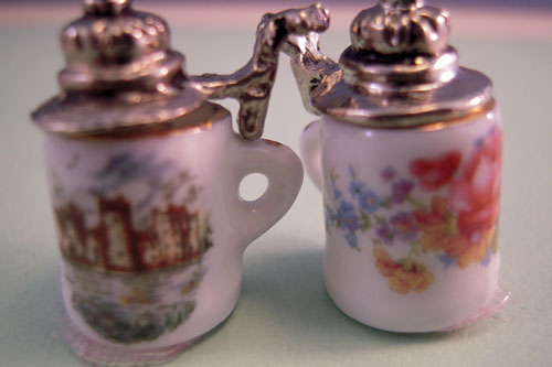 Estate Sale Pair Of Reutter Porcelain Beer Steins 1:12 scale Estate Sale Pair Of Reutter Porcelain Beer Steins 1:12 scale