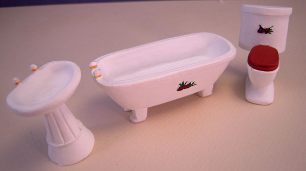 Three Piece White Bathroom Set With A Flower 1:24 scale Three Piece White Bathroom Set With A Flower 1:24 scale