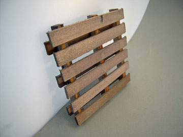 wo520 1" scale weathered wooden pallet wo520 1" scale weathered wooden pallet