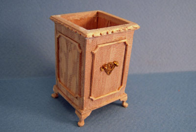 Bespaq Unfinished Fancy Umbrella Stand 1:12 scale