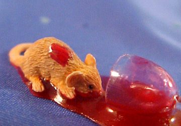 Mouse Sipping Wine 1:12 scale