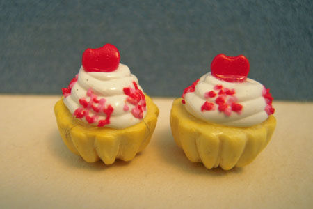 Bright deLights Sweetheart Cupcakes 1:12 scale 