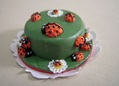 Bright deLights Lady Bug Cake 1:12 scale