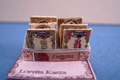 Loretta Kasza Handcrafted Filled Pattern Display 1:24 scale