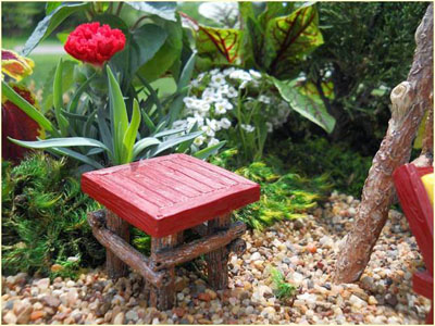 Fairy Garden Miniature Red Wood Table 1:12 scale