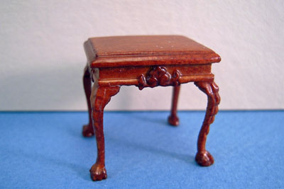 Bespaq Miniature Walnut Thomas End Table 1:24 scale