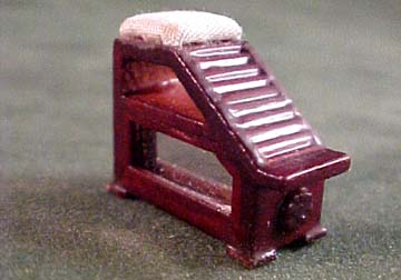 Bespaq Emporium Shoe Fitting Stool 1:24 scale