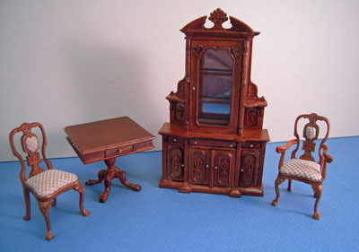 Bespaq Walnut 4 Piece Carrington Curio Set 1:24 scale