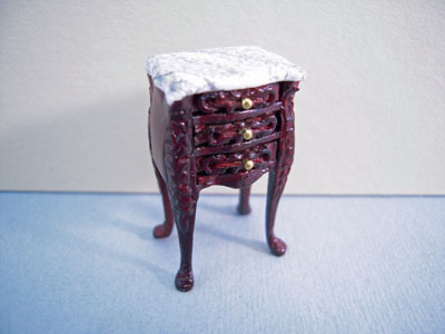 Bespaq Mahogany Small Bombe Table 1:24 scale